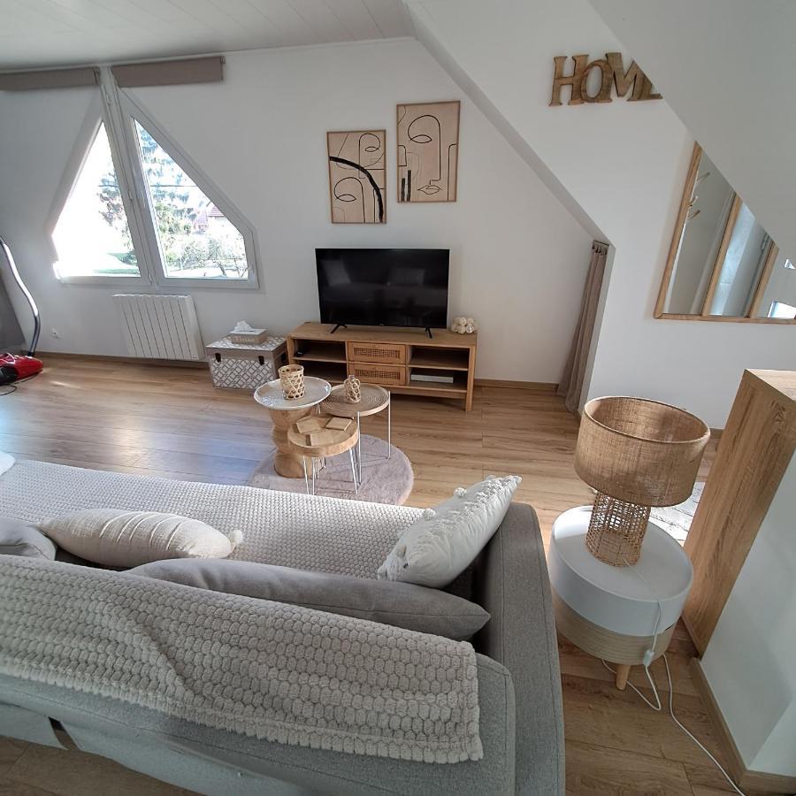 Studio Cosy Spacieux Lumineux Avec Terrasse Vezelois Exteriör bild